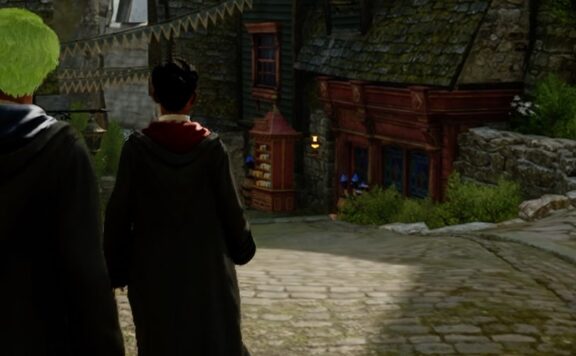 Hogwarts Legacy Switch 2 header screenshot in Hogsmeade